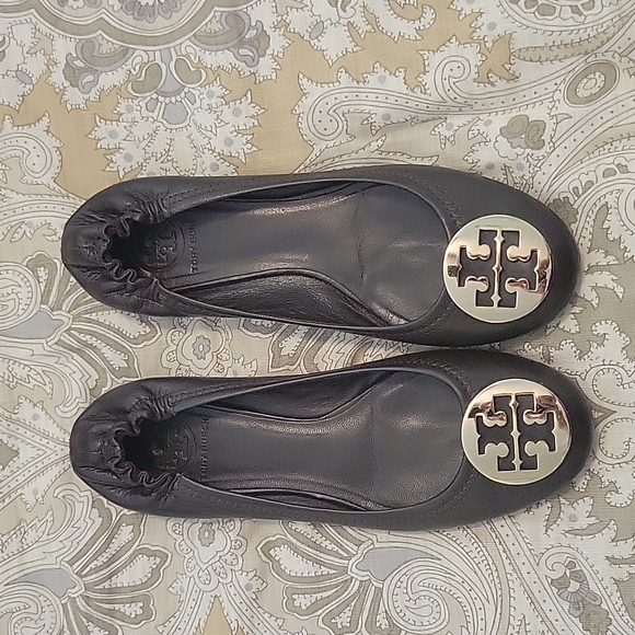 Tory Burch- Great condition! - Picture 2 of 5